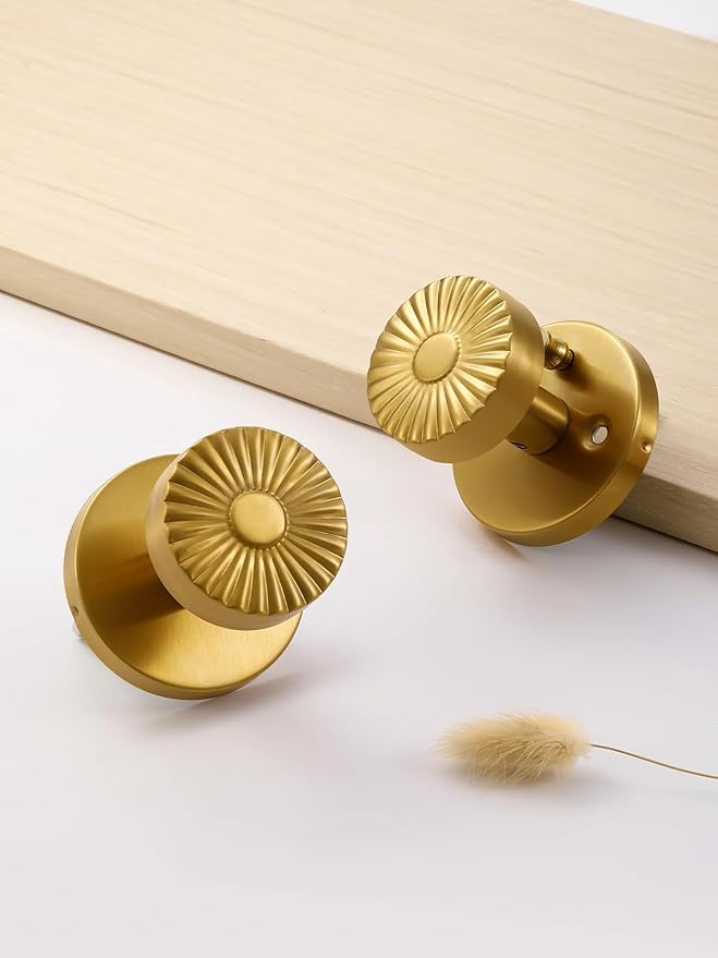 Privacy Door Knob Gold Door Knob, Bedroom Bathroom Vintage Bright Gold Door Handle Interior Brushed Gold DoorKnob, Stainless Steel Knob, 1 Pack