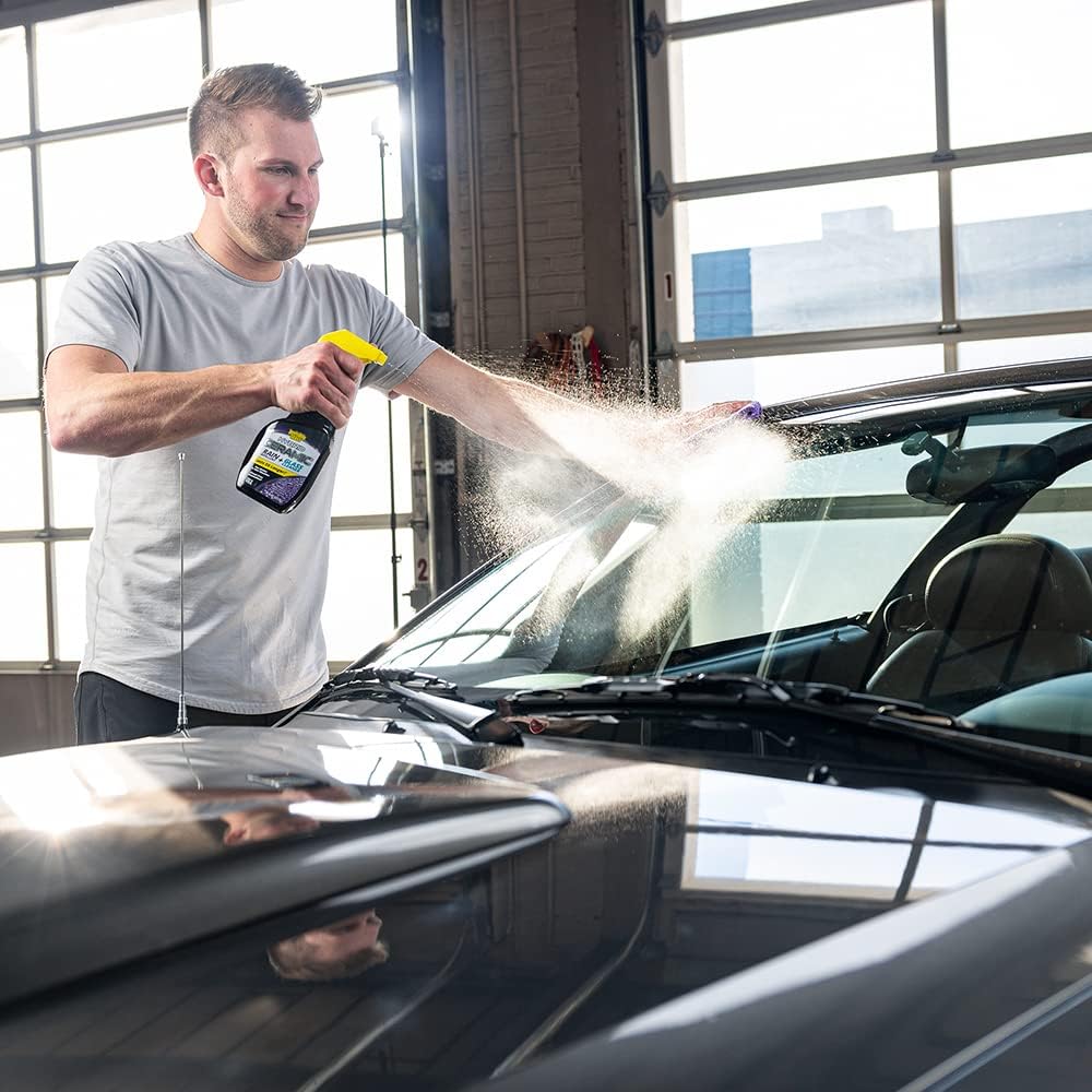 Invisible Glass 92183-3PK Hybrid Ceramic Rain Repellent and Glass Cleaner Cleans and Protects Car Windows and Windshields with Long-Lasting Water-Repellent Si02 Technology, 16 Fl Oz, Pack of 3