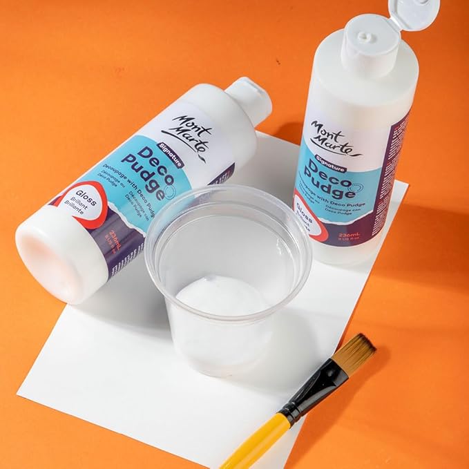 Mont Marte Deco Pudge Craft Varnish Signature 236ml (8 US fl.oz) 3PACK- Gloss, Multi-Purpose Clear Craft Sealer, Varnish, Decoupage Glue, Ideal for Acrylic Paints, Paper, Wood, Ceramics, Fabrics, Clay