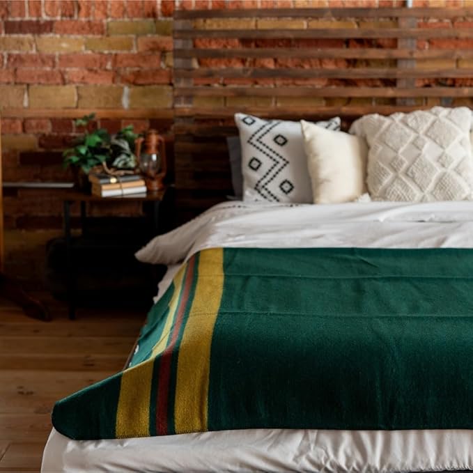 Arcturus Rainier Wool Blanket - Warm, Heavy, Washable, Bed Blanket | Great for Home & Camping (Fort Vancouver, Queen)