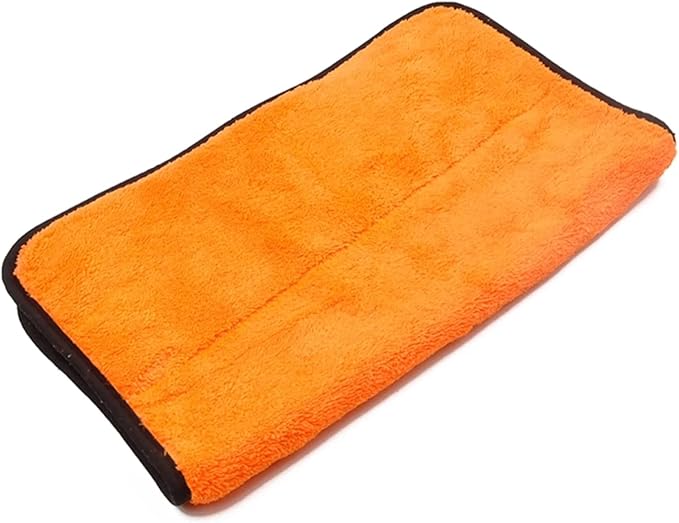 Plush Twin Sided 950 GSM Premium Quality Microfibre Buffing/Drying Towel 45 x 40 cm (1)