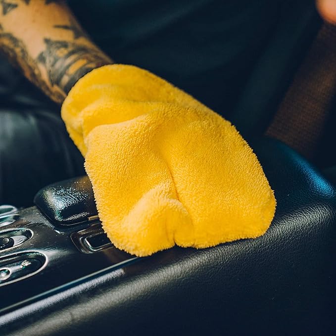 Meguiar's G4216EU New Car Scent Interior Dash & Trim Protectant 473ml. Cleans, shines & protects