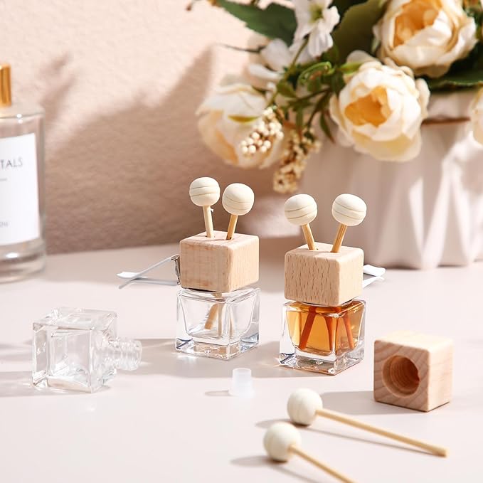 Zubebe 200 Pcs Car Diffuser Bottles Empty Bulk Vent Clip Car Air Freshener Diffuser for Essential Oil Perfume Glass Bottle with Wooden Caps Stick Fragrance Ornament (Clear)