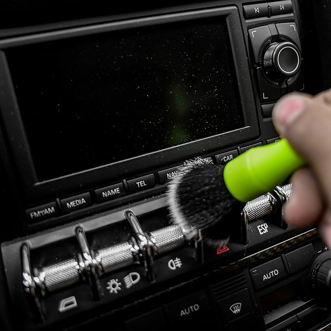 Soft Synthetic Bristle Brushes for Automotive Interior Cleaning (Large)