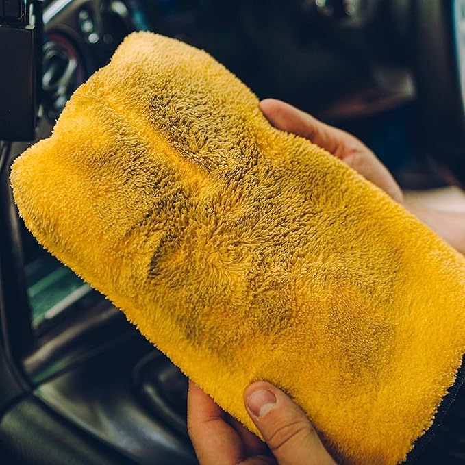 Meguiar's G4216EU New Car Scent Interior Dash & Trim Protectant 473ml. Cleans, shines & protects