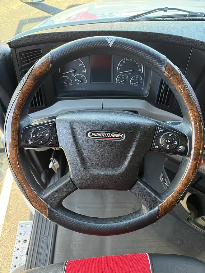 18-Inch Genuine Leather Steering Wheel Cover for Semi Trucks – Wood Grain & Carbon Fiber Design, Anti-Slip Grip, Cold-Resistant, Universal Fit for Heavy-Duty 18″ Wheels