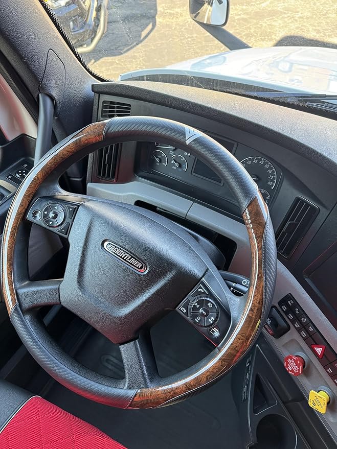 18-Inch Genuine Leather Steering Wheel Cover for Semi Trucks – Wood Grain & Carbon Fiber Design, Anti-Slip Grip, Cold-Resistant, Universal Fit for Heavy-Duty 18″ Wheels